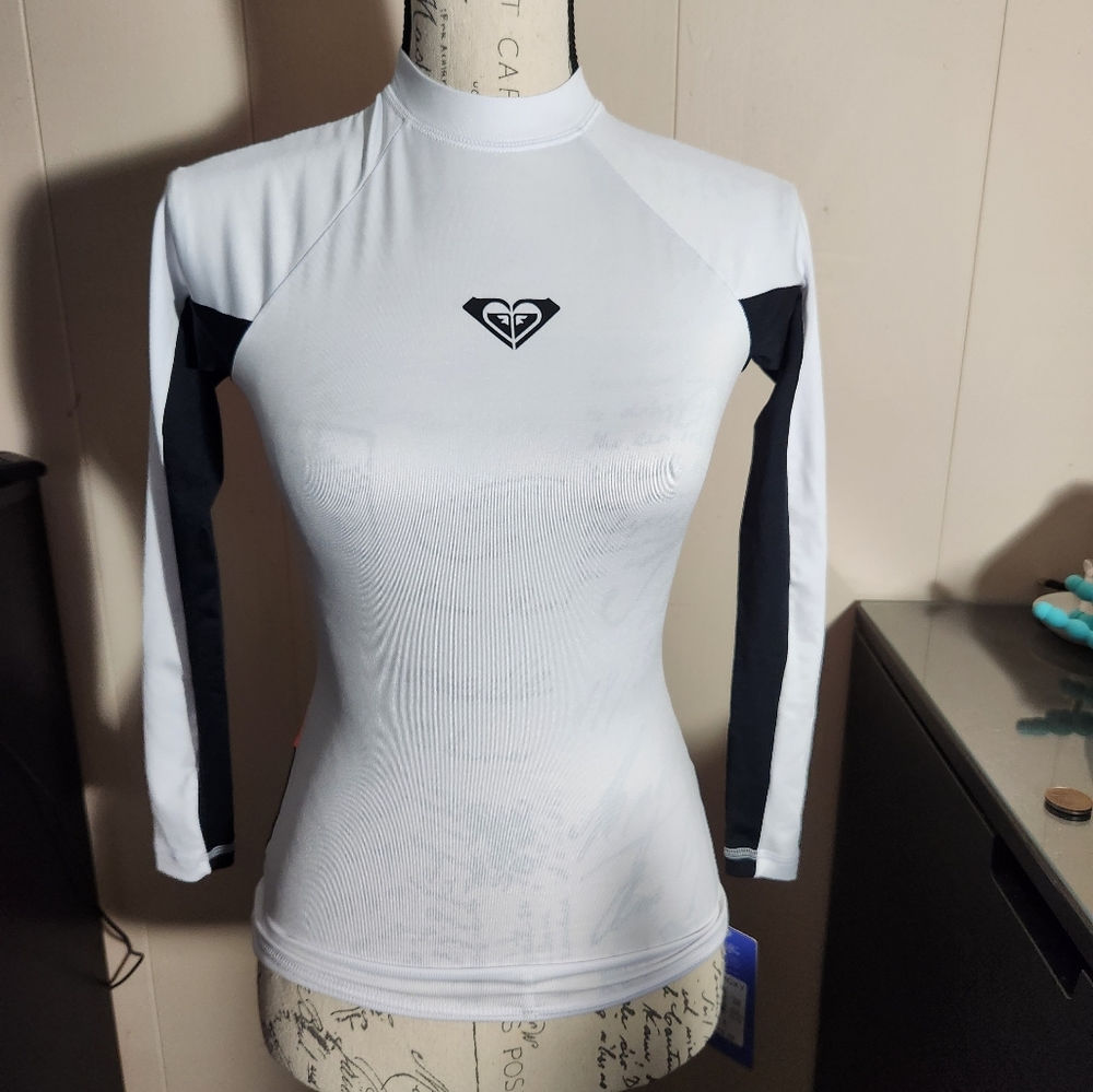 Roxy rashguard shirt size XS